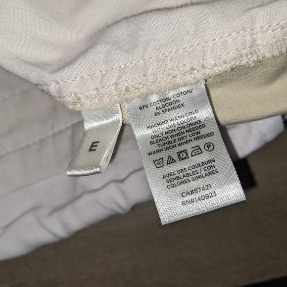 Loft Outlet, Women's 6, Bermuda Short, Cream/Light Tan - Picture 4 of 10